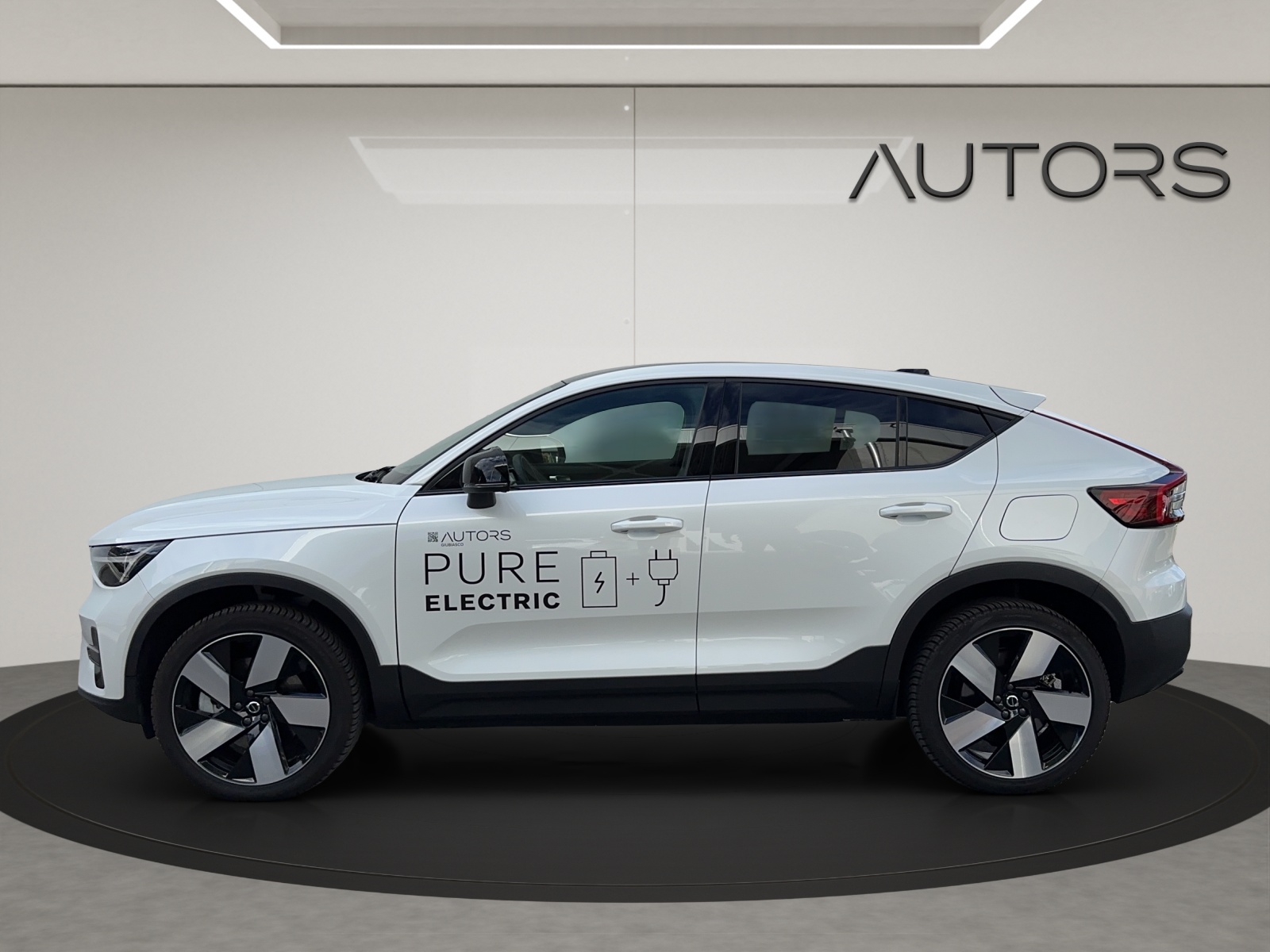 VOLVO C40 Recharge P6 Pure Electric Plus-image-2