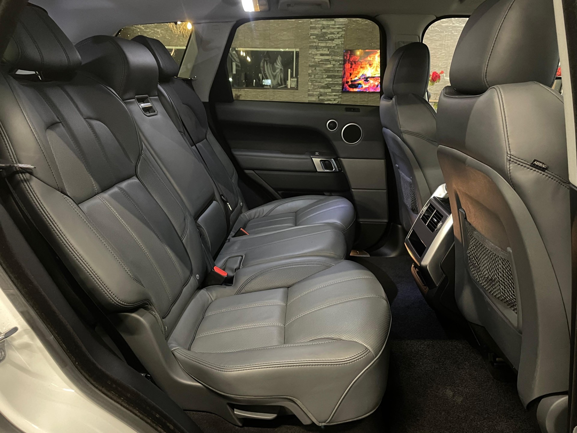 LAND ROVER Range Rover Sport 3.0 V6 SC SE Automatic-image-13
