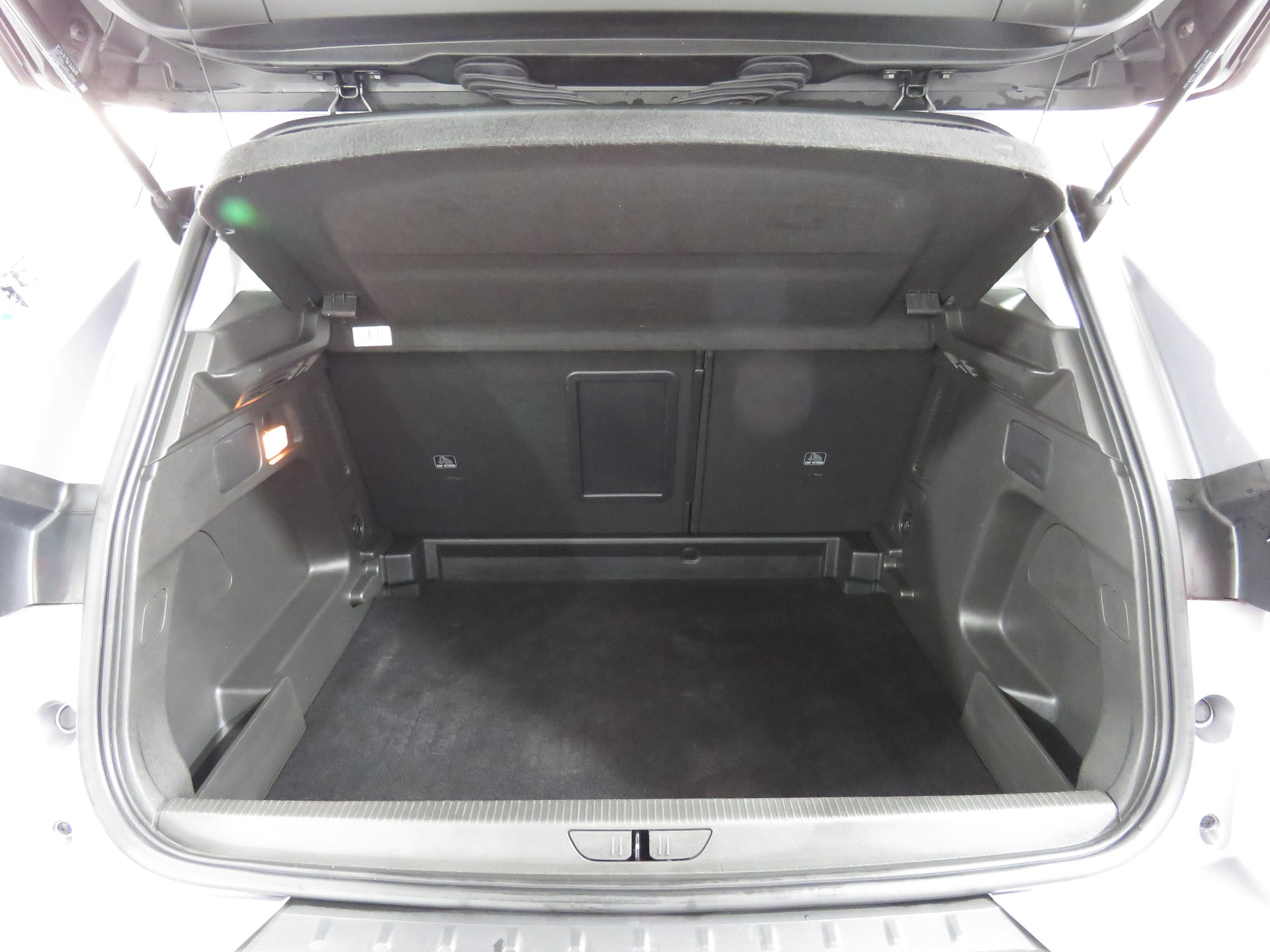 OPEL Grandland 1.2i TP Edition Automatik-image-9