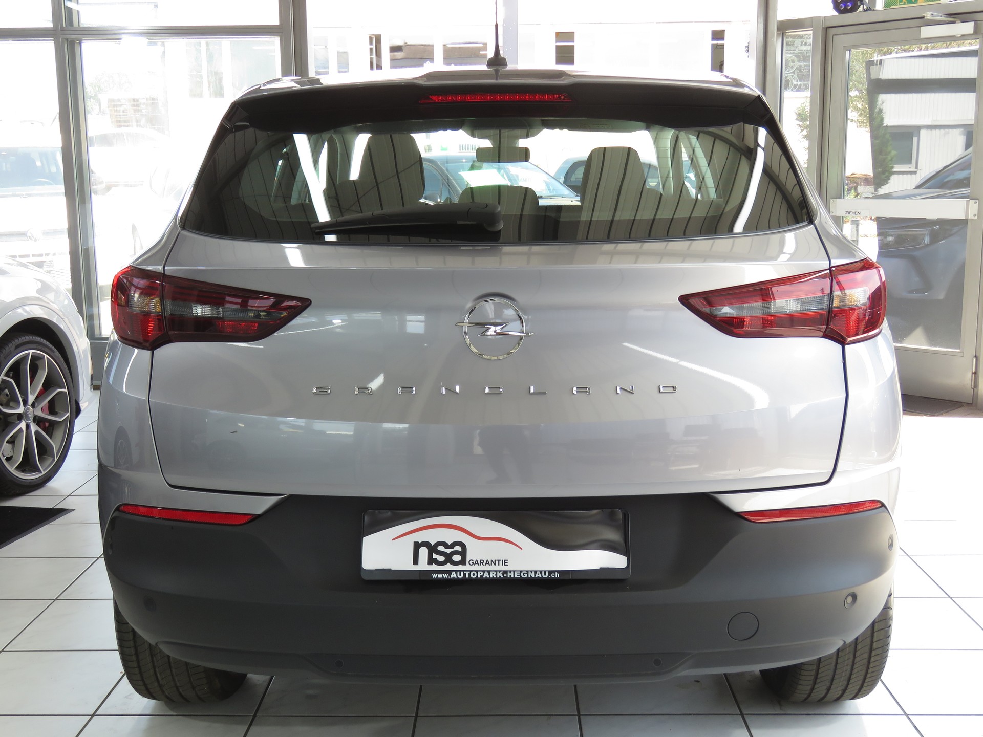 OPEL Grandland 1.2i TP Edition Automatik-image-4