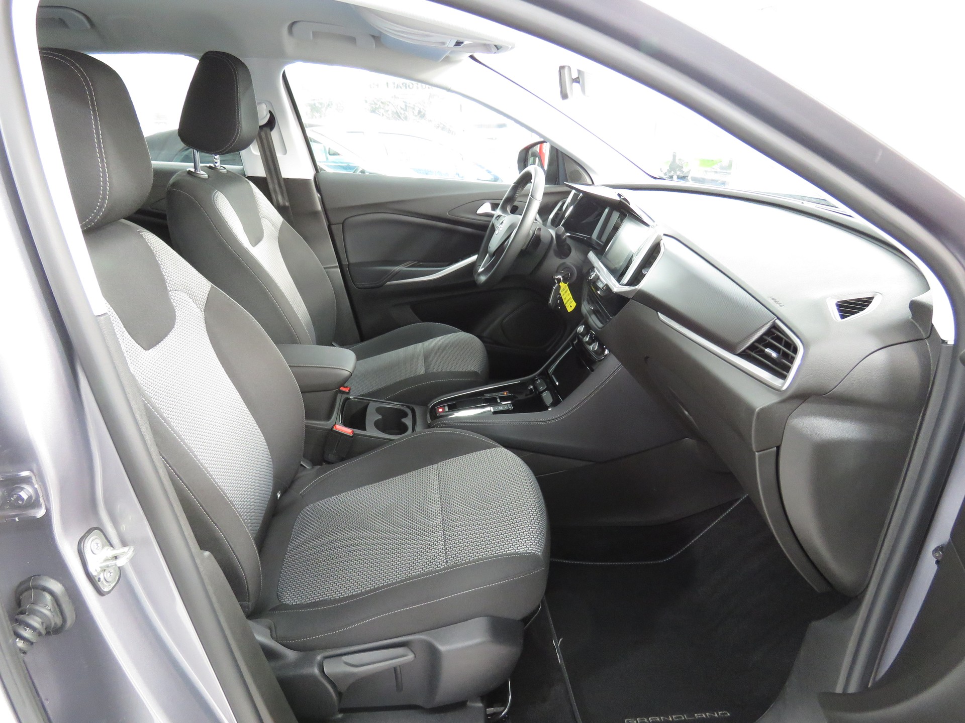 OPEL Grandland 1.2i TP Edition Automatik-image-11
