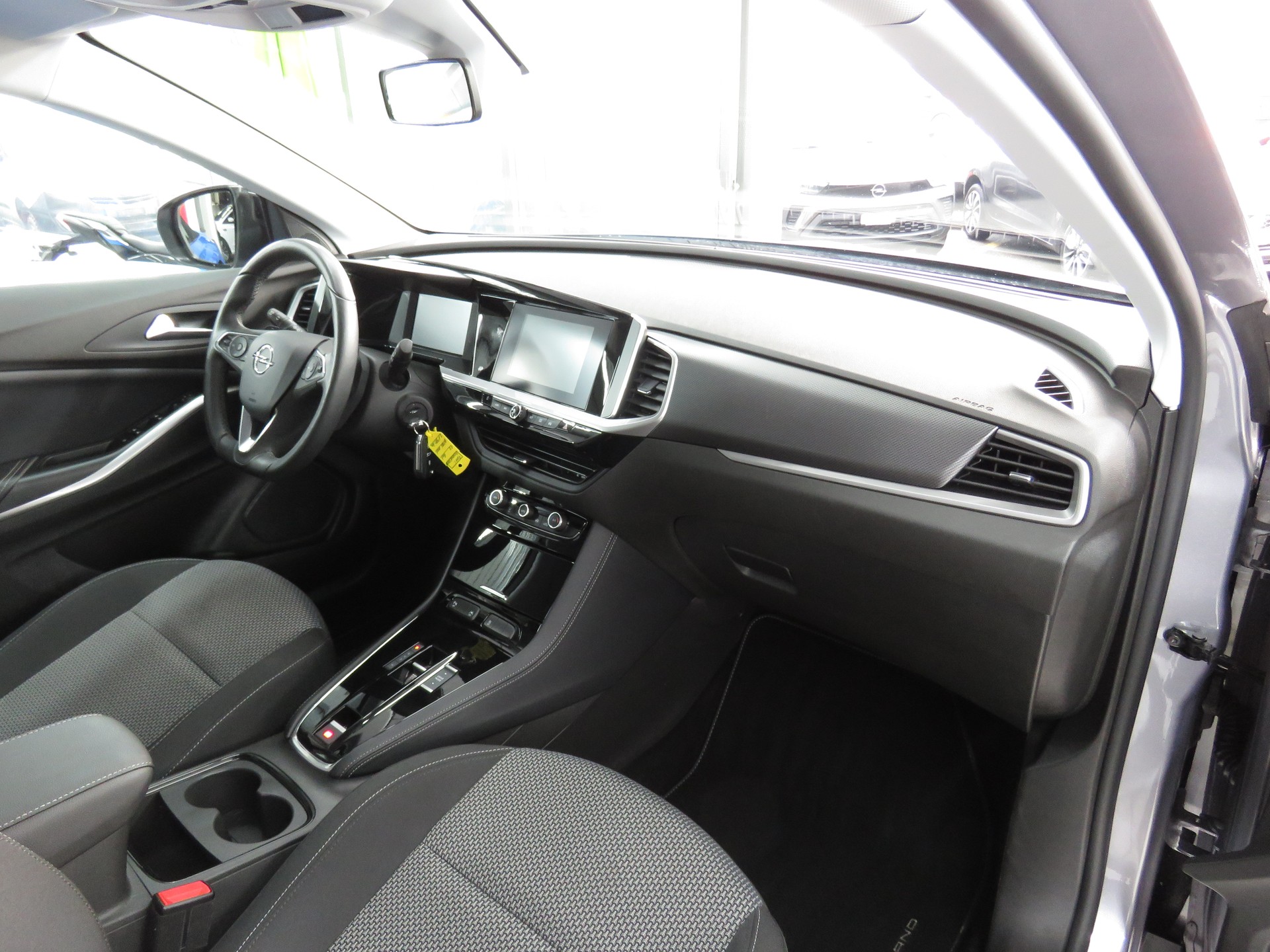 OPEL Grandland 1.2i TP Edition Automatik-image-10