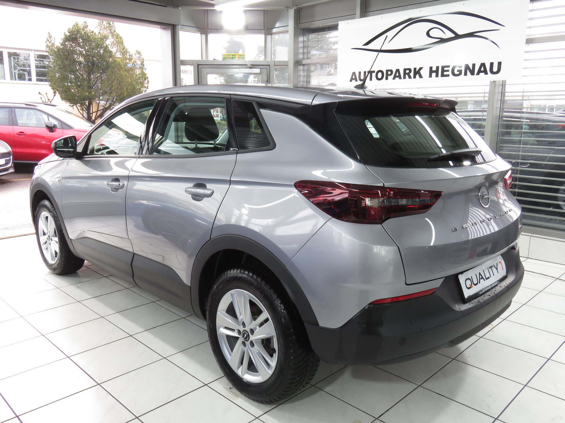 OPEL Grandland 1.2i TP Edition Automatik-image-5