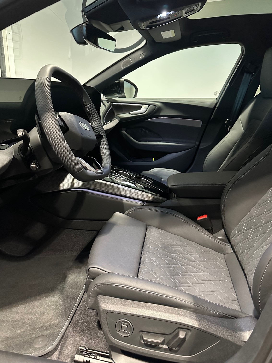 AUDI A5 Avant TFSI quattro 150 kW S tronic-image-3