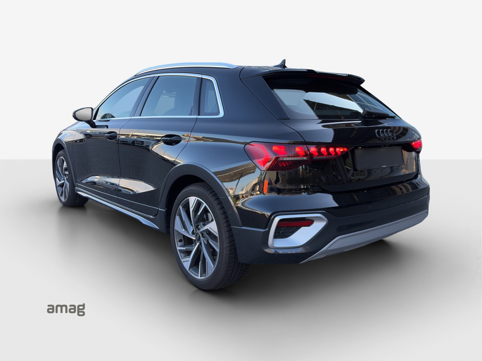 AUDI A3 allstreet 35 TFSI Attraction S-tronic-image-3