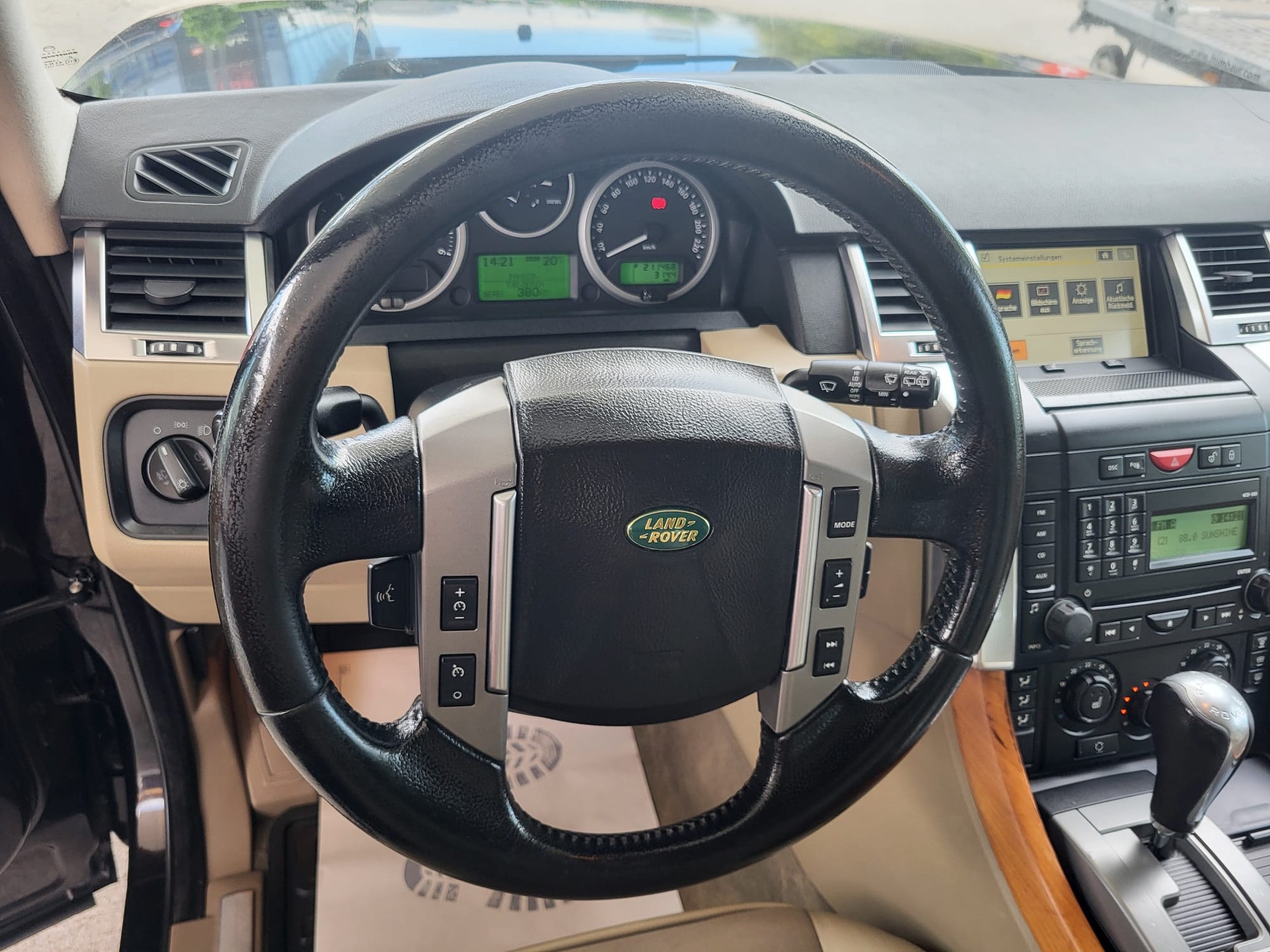 LAND ROVER Range Rover Sport 3.6 Td8 HSE Automatic-image-12