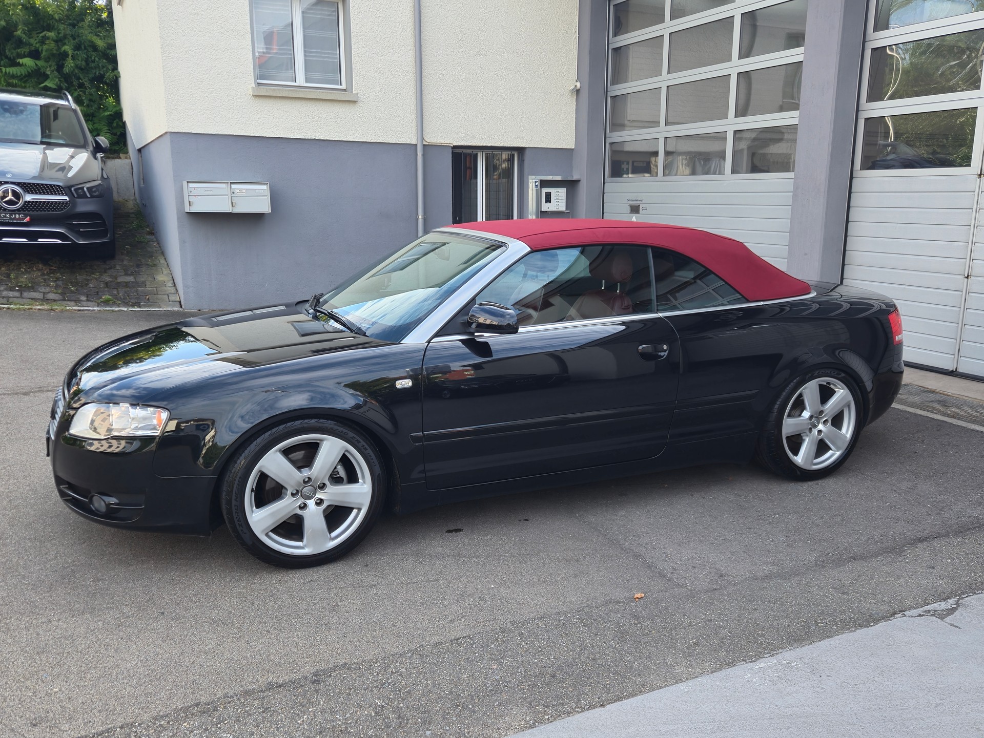 AUDI A4 Cabriolet 1.8 Turbo-image-10