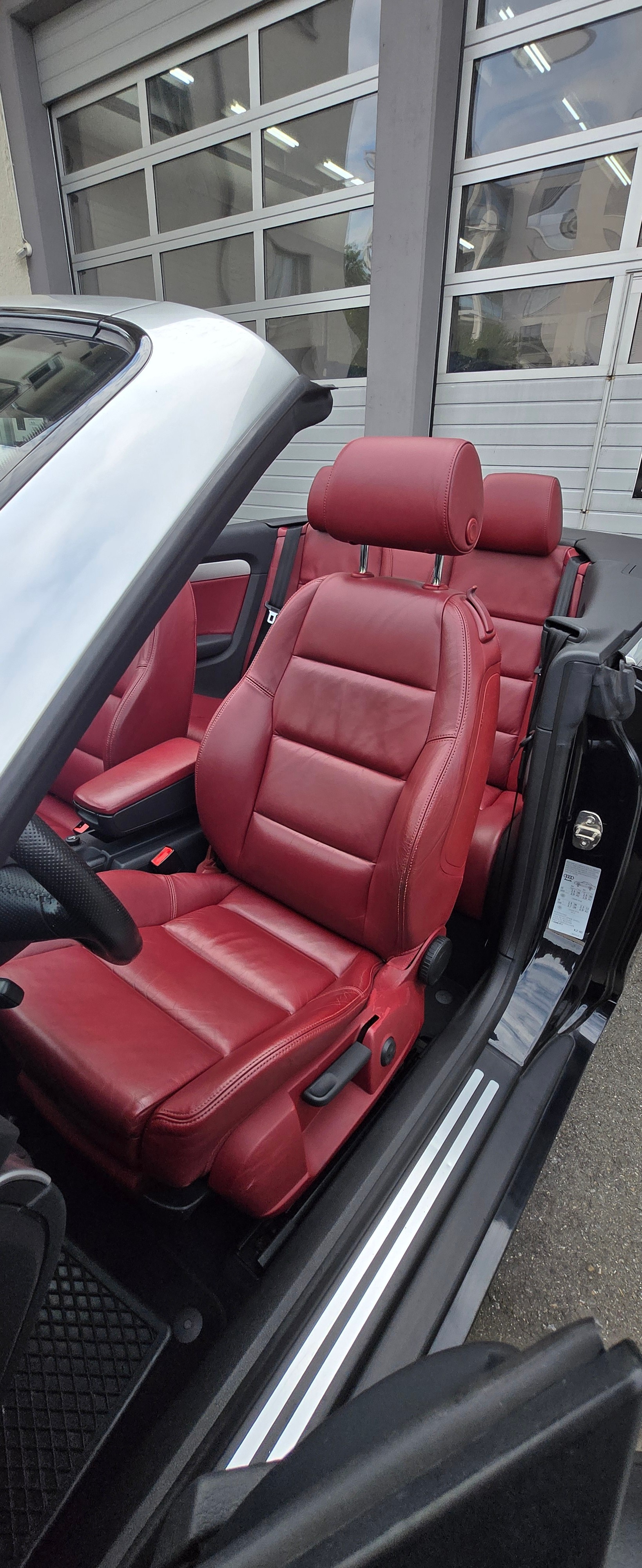 AUDI A4 Cabriolet 1.8 Turbo-image-8