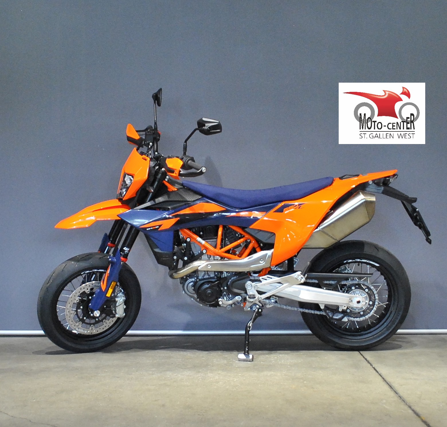 KTM 690 SMC R-showroom-element-2