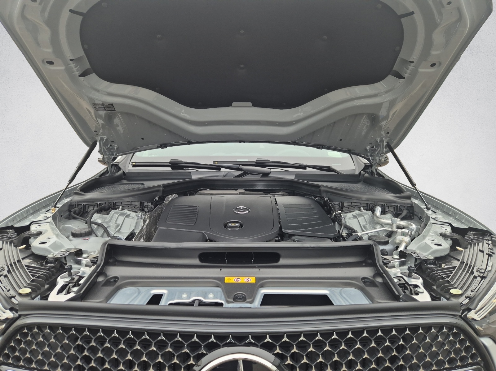 MERCEDES-BENZ GLC 300 AMG Line 4Matic-image-7