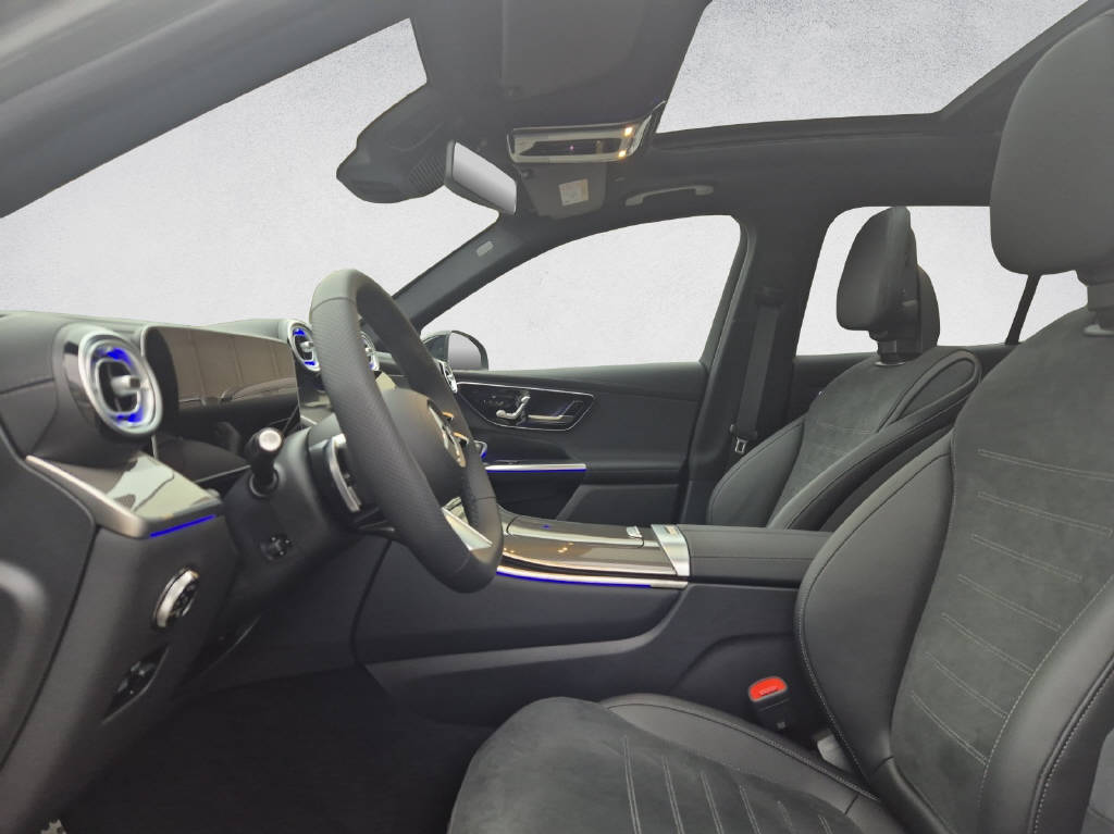 MERCEDES-BENZ GLC 300 AMG Line 4Matic-image-9