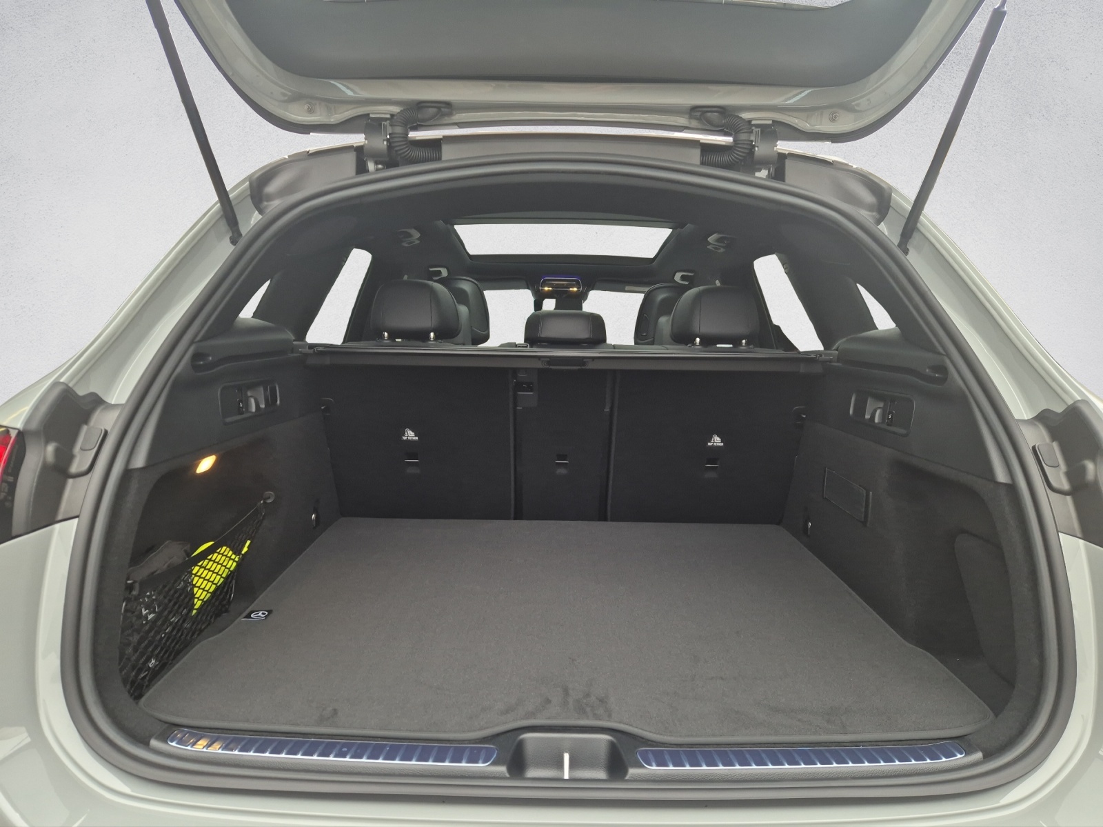 MERCEDES-BENZ GLC 300 AMG Line 4Matic-image-6