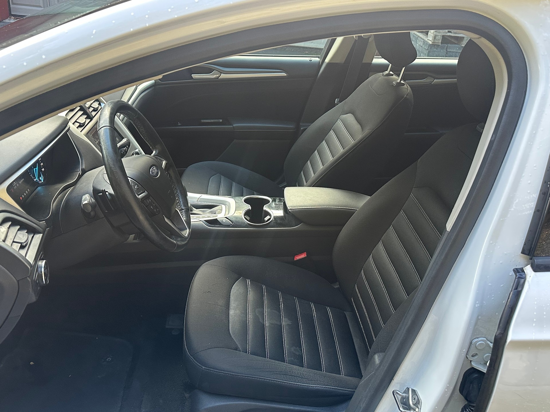 FORD Mondeo 2.0 TDCi Titanium PowerShift-image-8