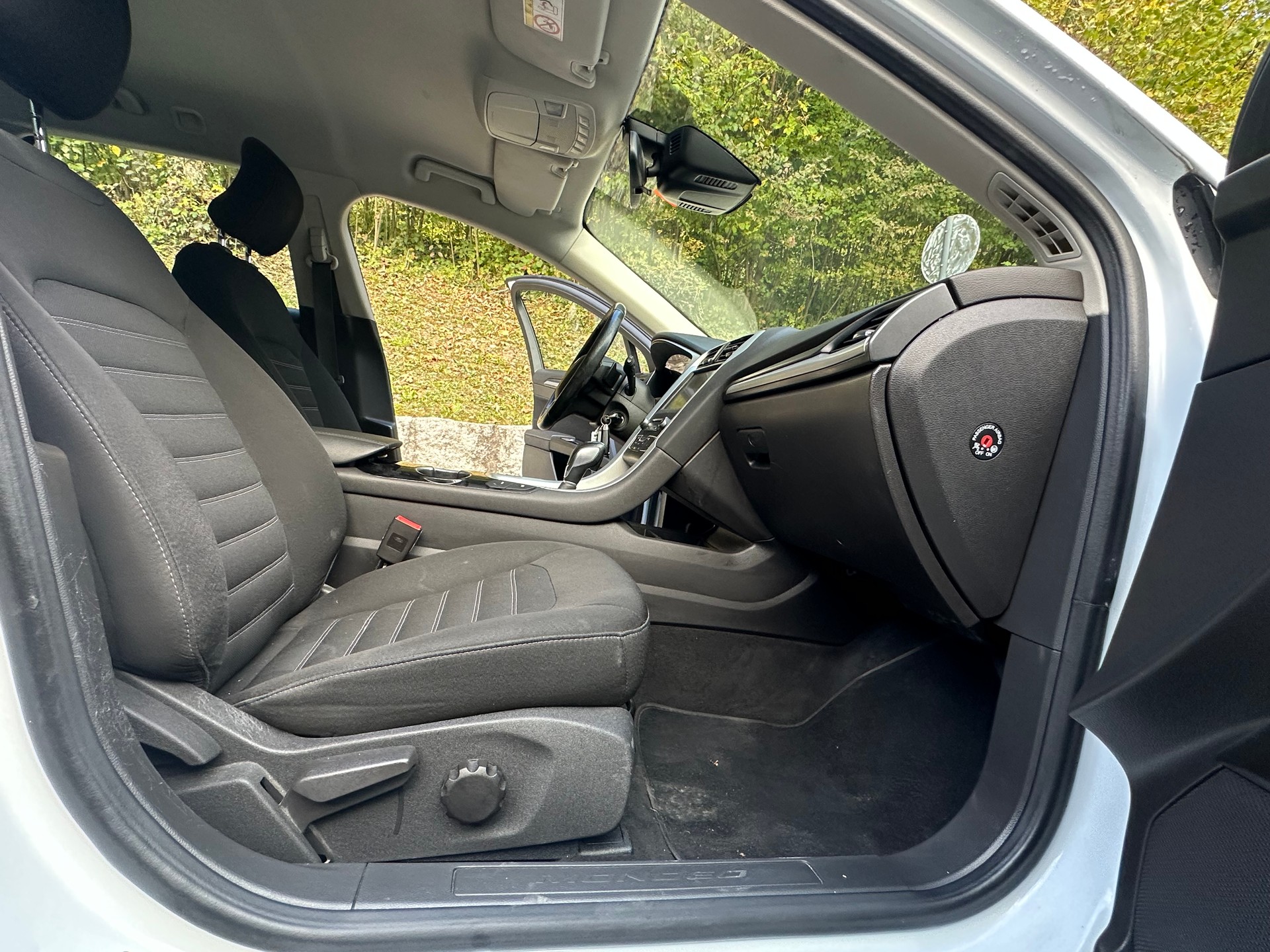 FORD Mondeo 2.0 TDCi Titanium PowerShift-image-9