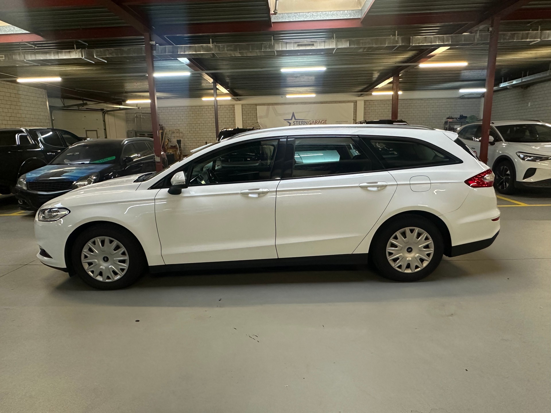 FORD Mondeo 2.0 TDCi Titanium PowerShift-image-1