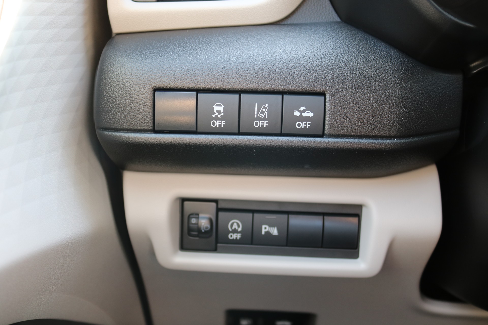 SUZUKI Swift 1.2 Compact Top Hybrid CVT-image-7