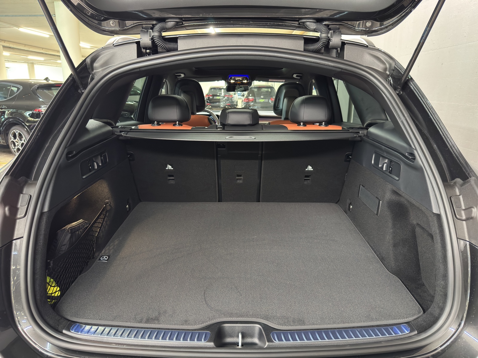 MERCEDES-BENZ GLC 220 d AMG Line 4Matic-image-10