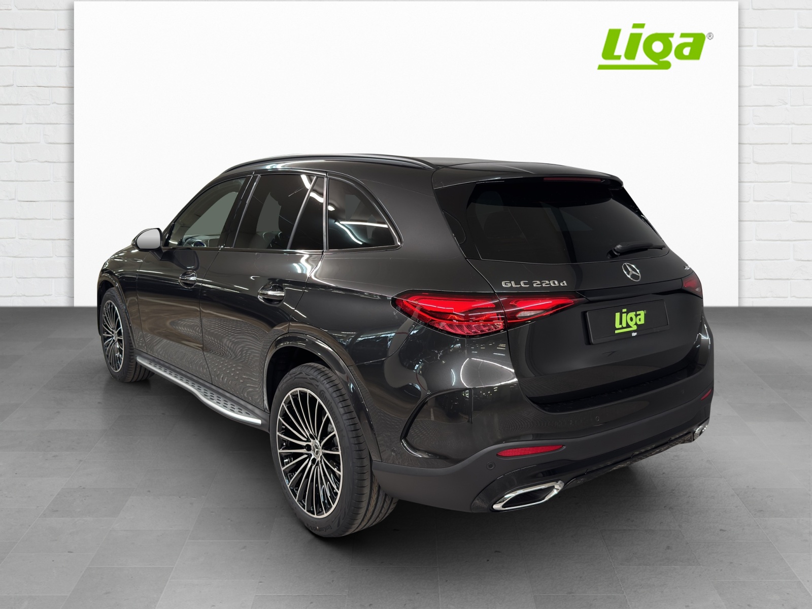 MERCEDES-BENZ GLC 220 d AMG Line 4Matic-image-3