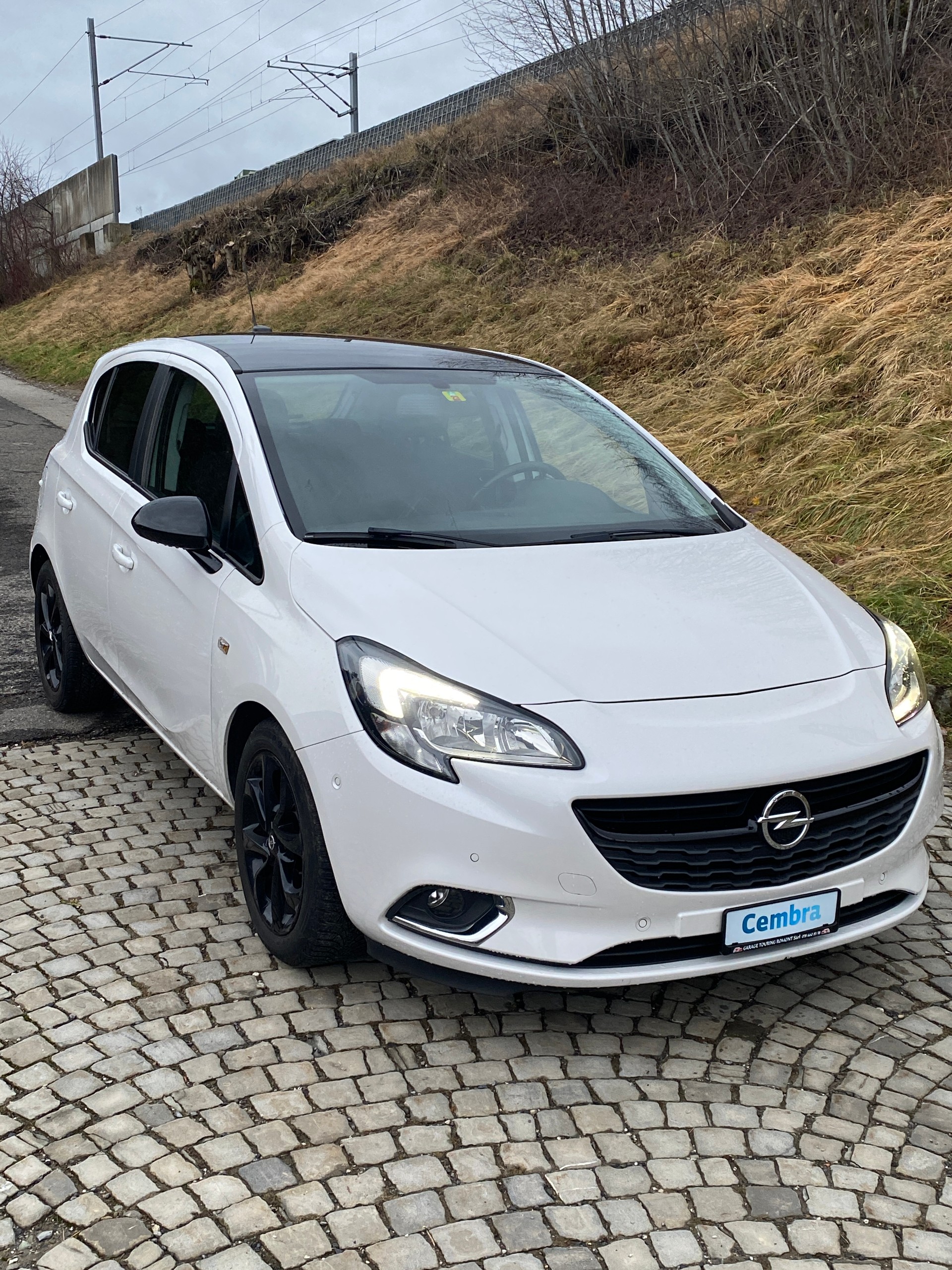 OPEL Corsa 1.4 Turbo Enjoy-image-2