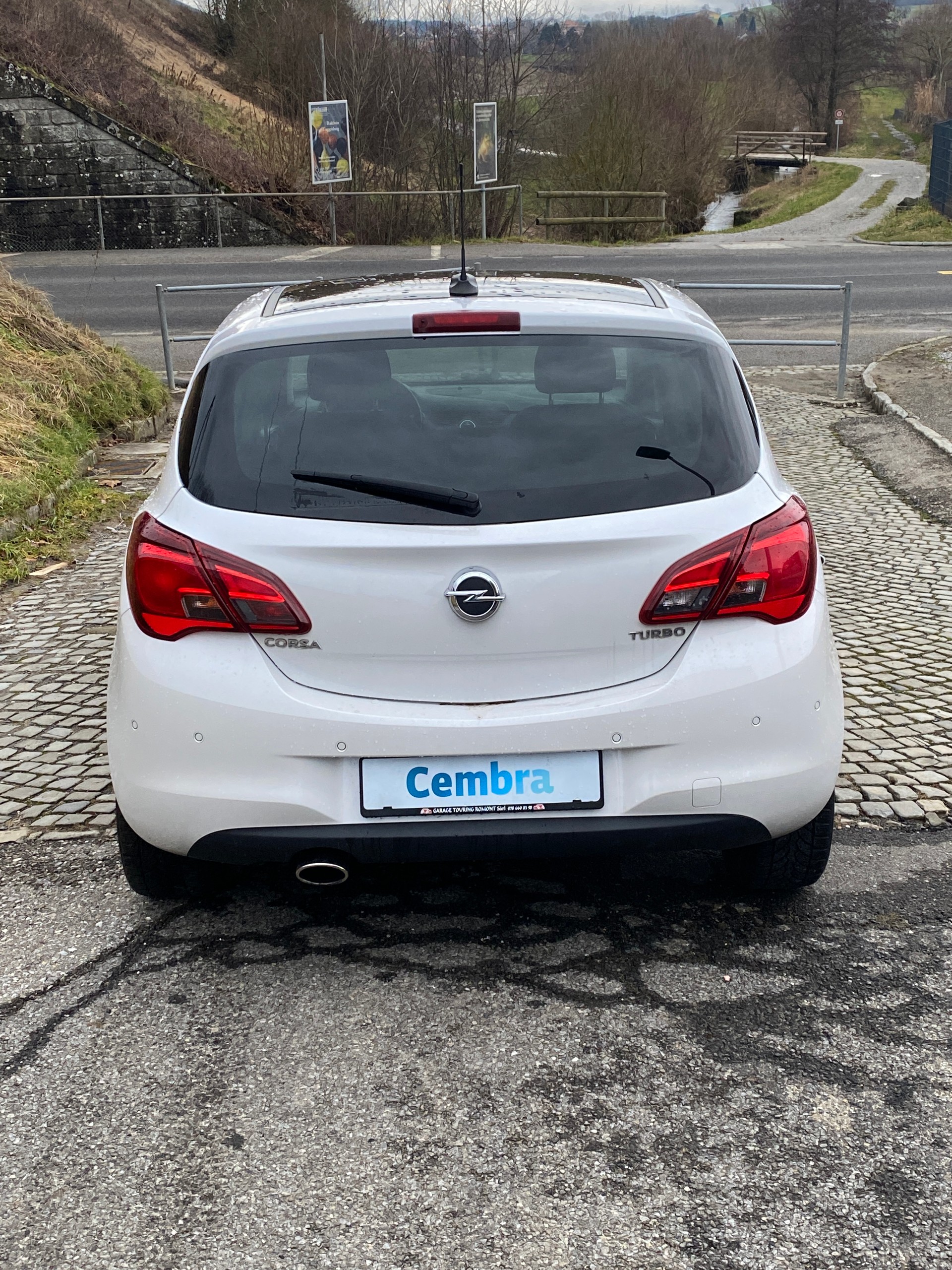 OPEL Corsa 1.4 Turbo Enjoy-image-3