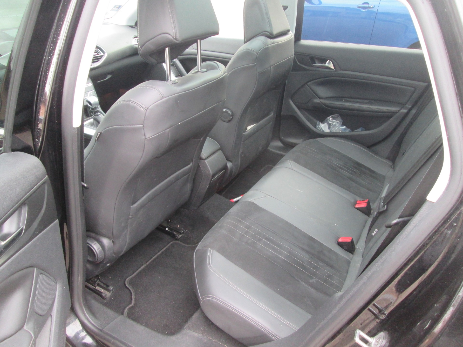 PEUGEOT 308-image-8