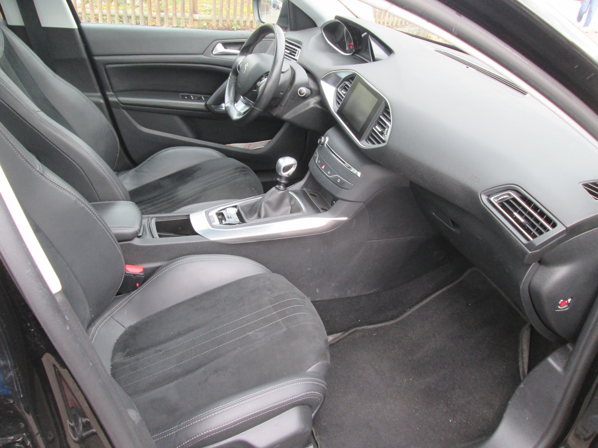 PEUGEOT 308-image-10