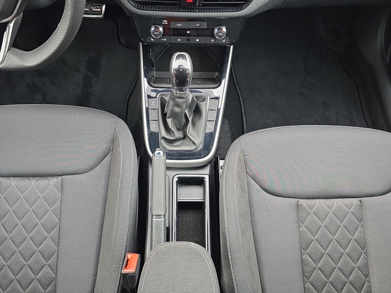 SKODA Fabia 1.5 TSI Monte Carlo DSG-image-9