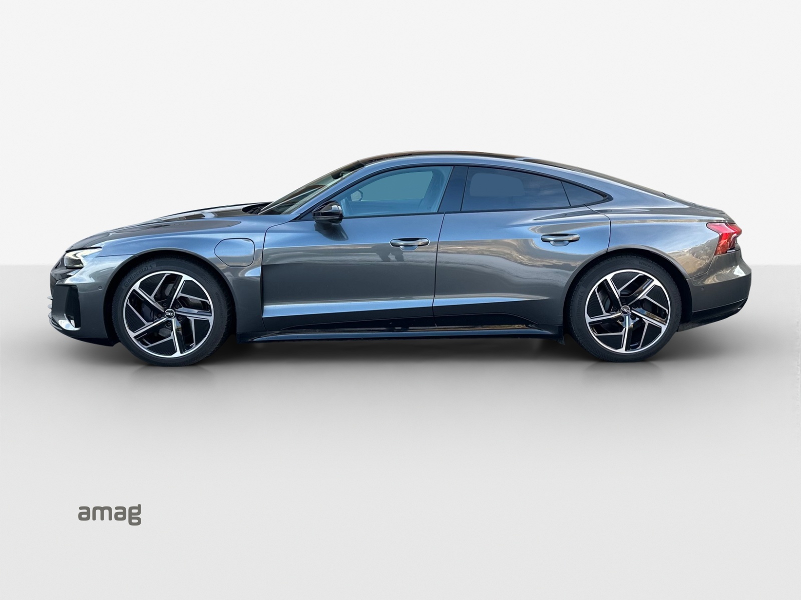 AUDI e-tron GT quattro-image-1