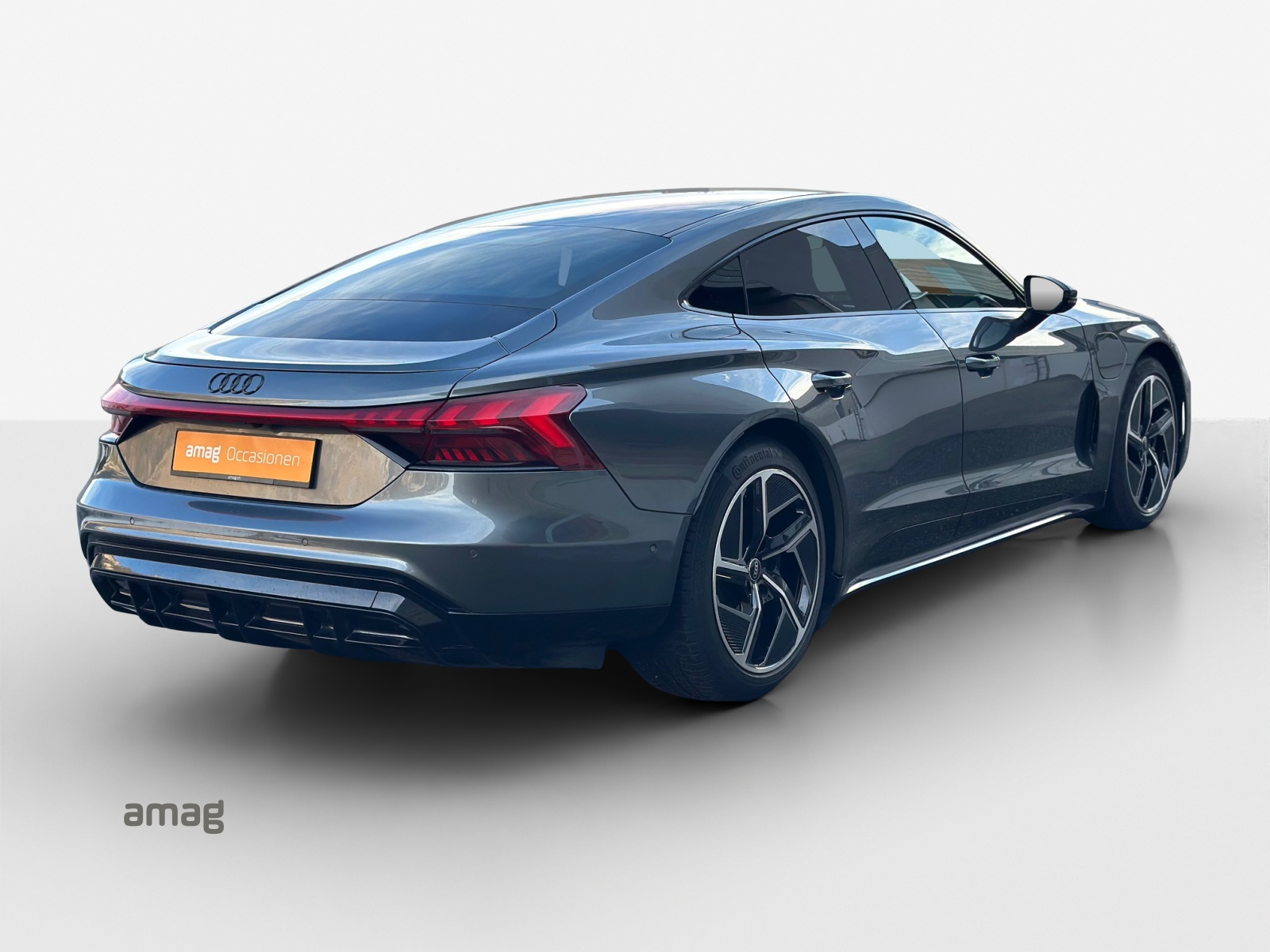 AUDI e-tron GT quattro-image-5