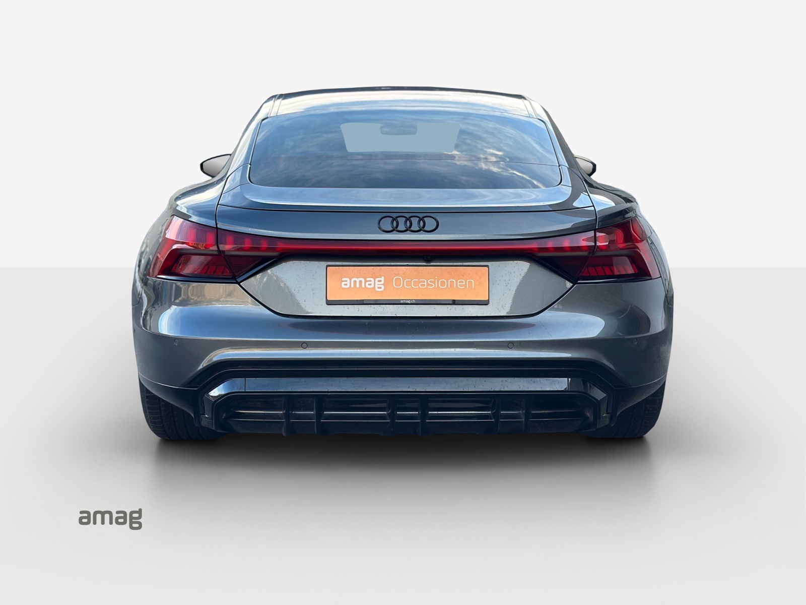 AUDI e-tron GT quattro-image-4