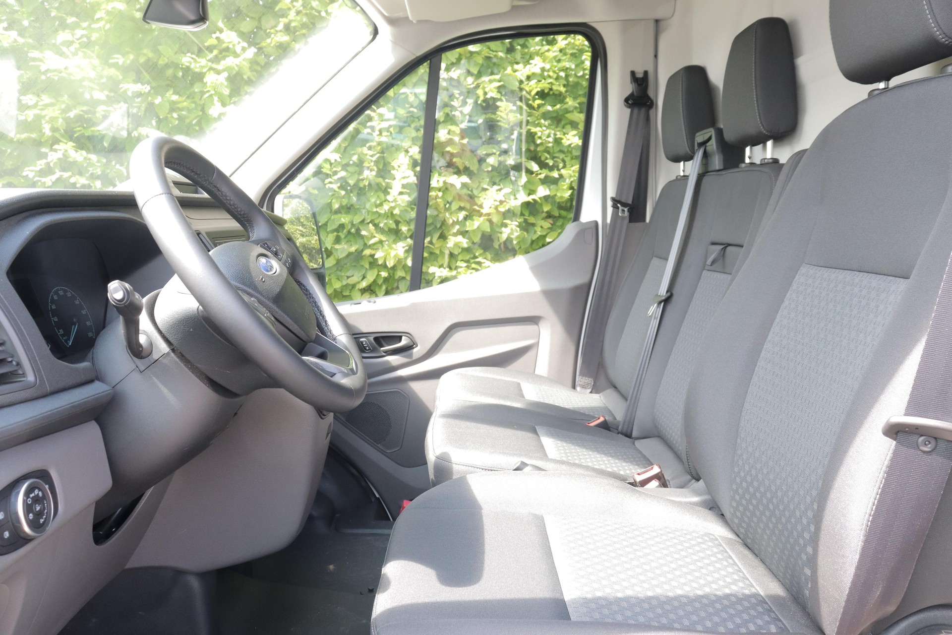 FORD Transit Van 350 L4H3 2.0 EcoBlue 130 Trend-image-3