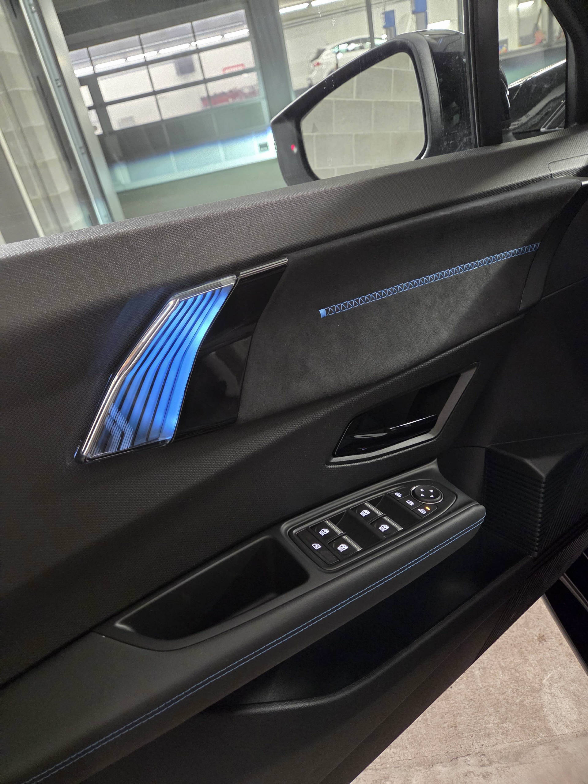 RENAULT Clio 1.8 E-Tech esprit Alpine-image-11