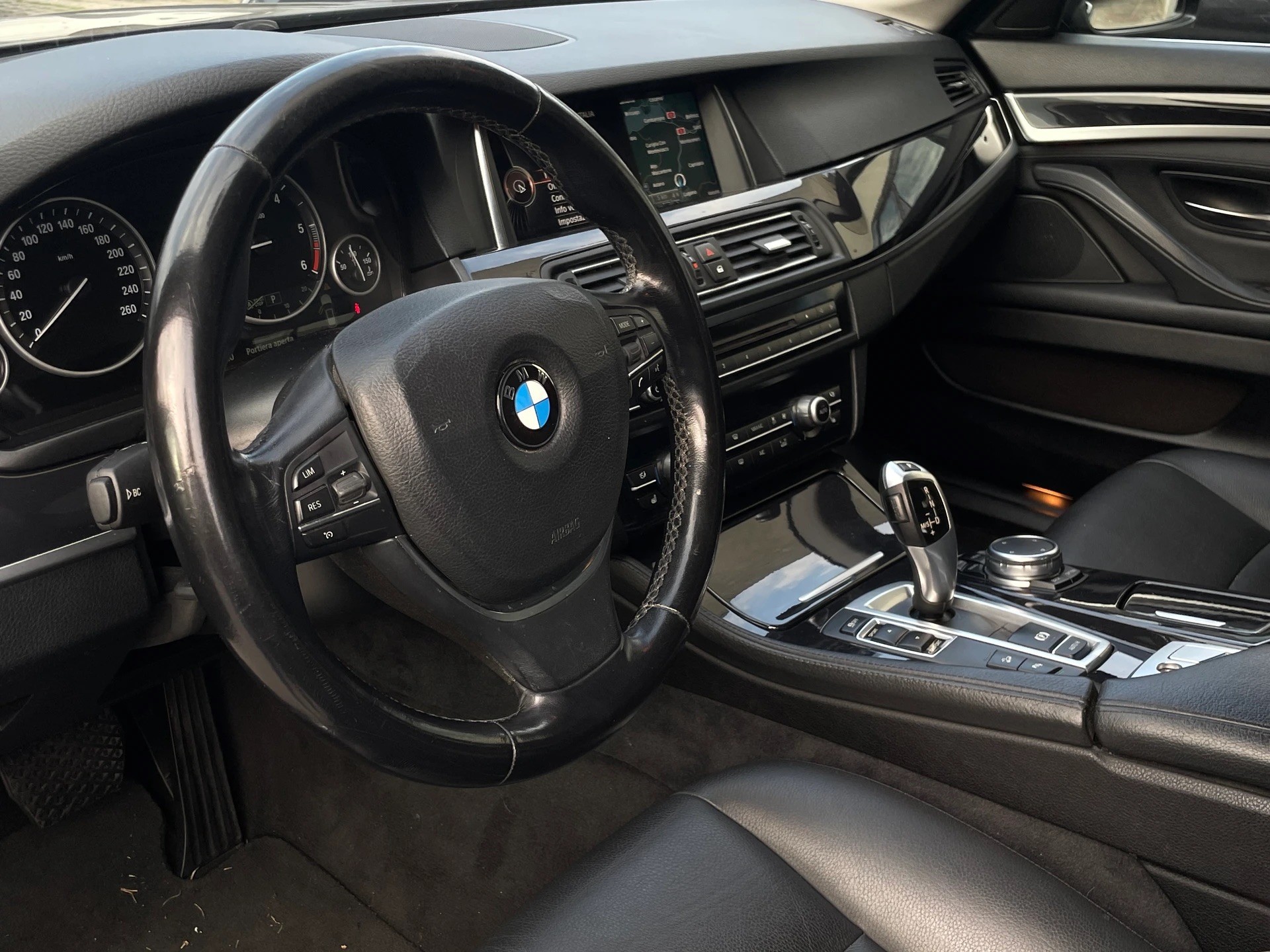 BMW 520d xDrive Touring Steptronic-image-8