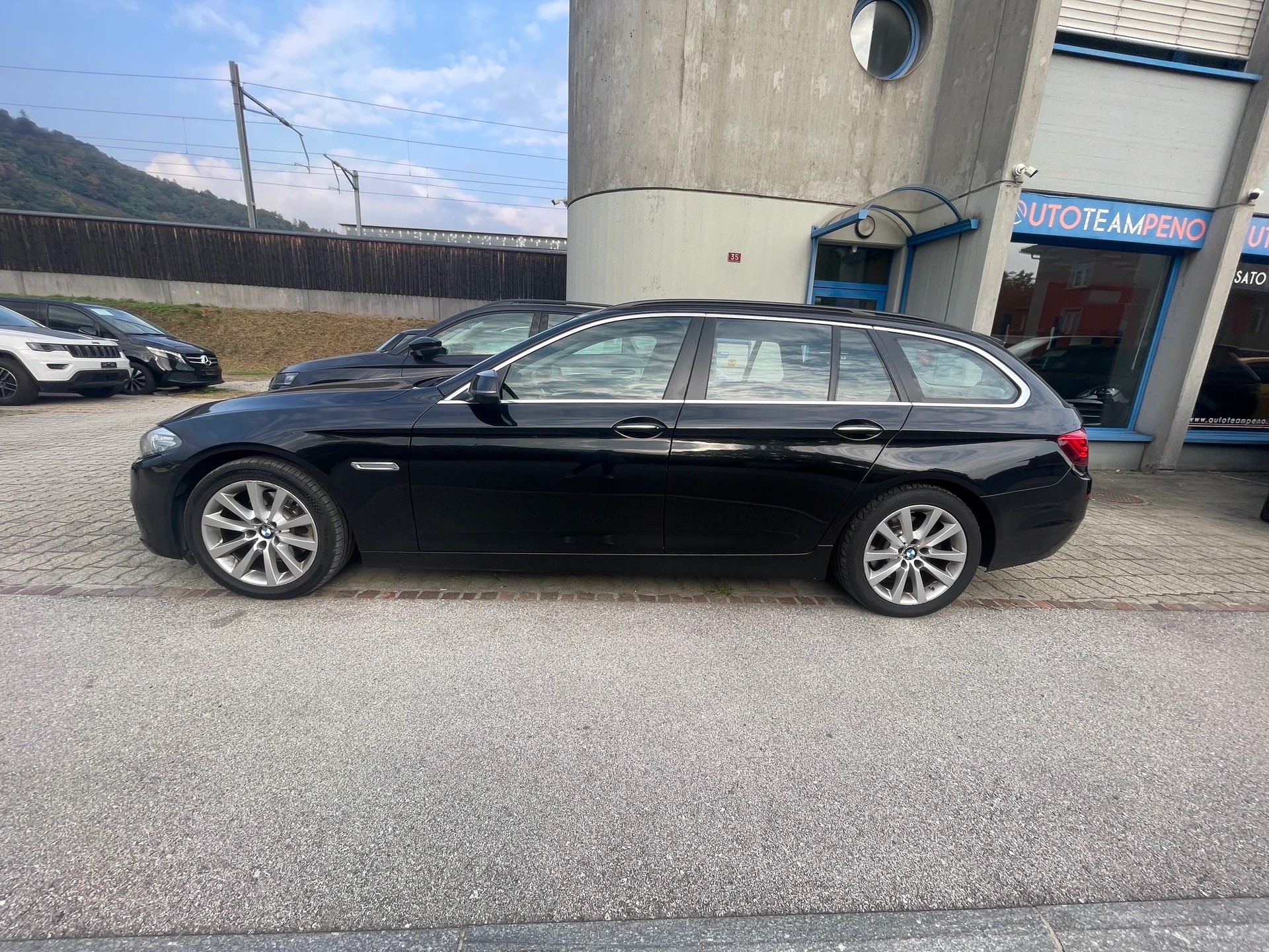 BMW 520d xDrive Touring Steptronic-image-3