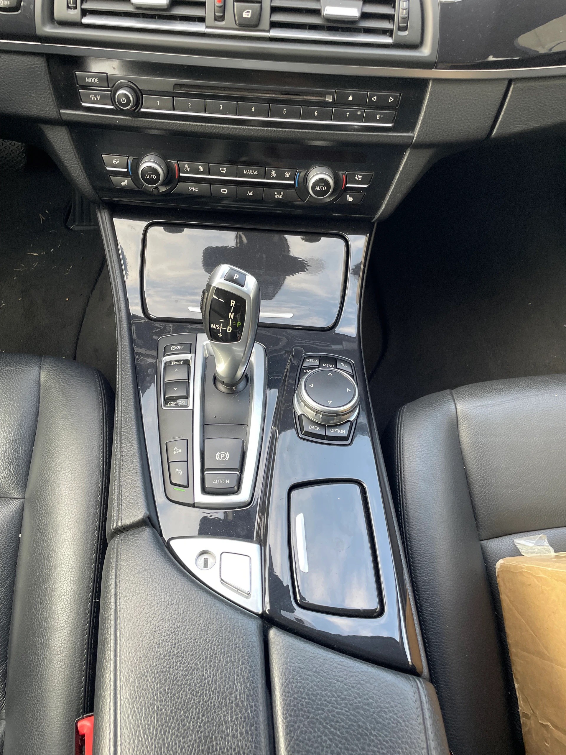 BMW 520d xDrive Touring Steptronic-image-12