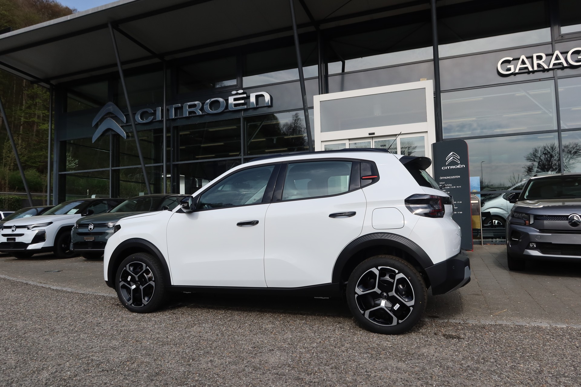 CITROEN e-C3 44kWh Plus-image-2