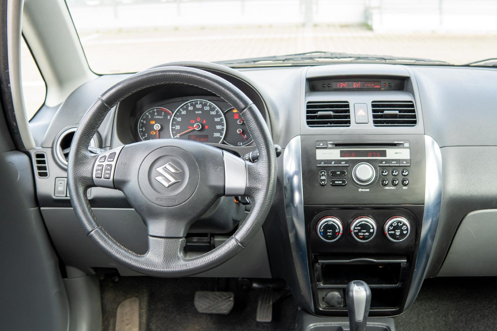 SUZUKI SX4 1.6 16V GL Top 2WD Automatic-image-5