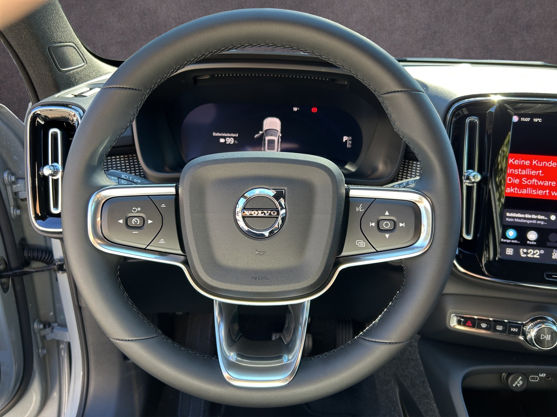 VOLVO EX40 Twin Black Edition AWD-image-11