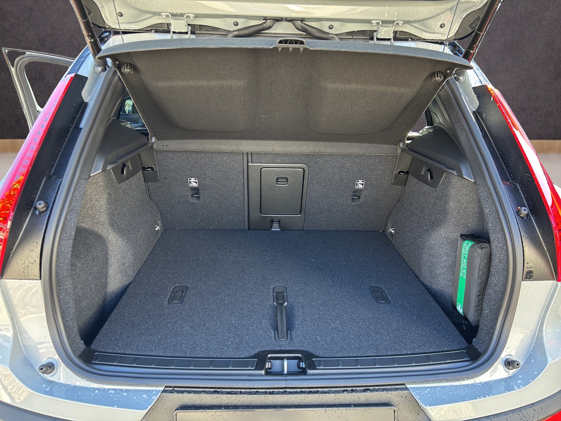 VOLVO EX40 Twin Black Edition AWD-image-15