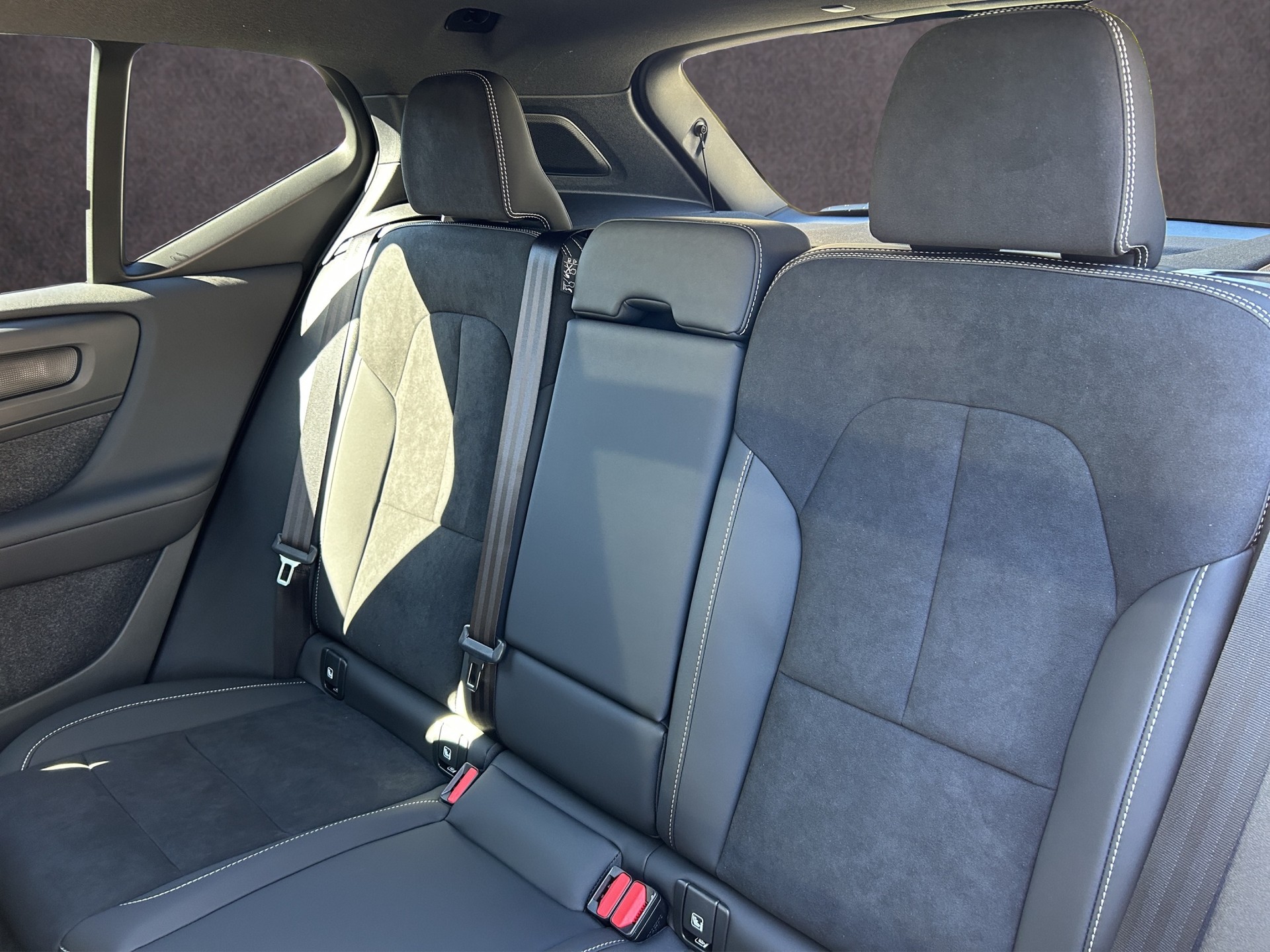 VOLVO EX40 Twin Black Edition AWD-image-14