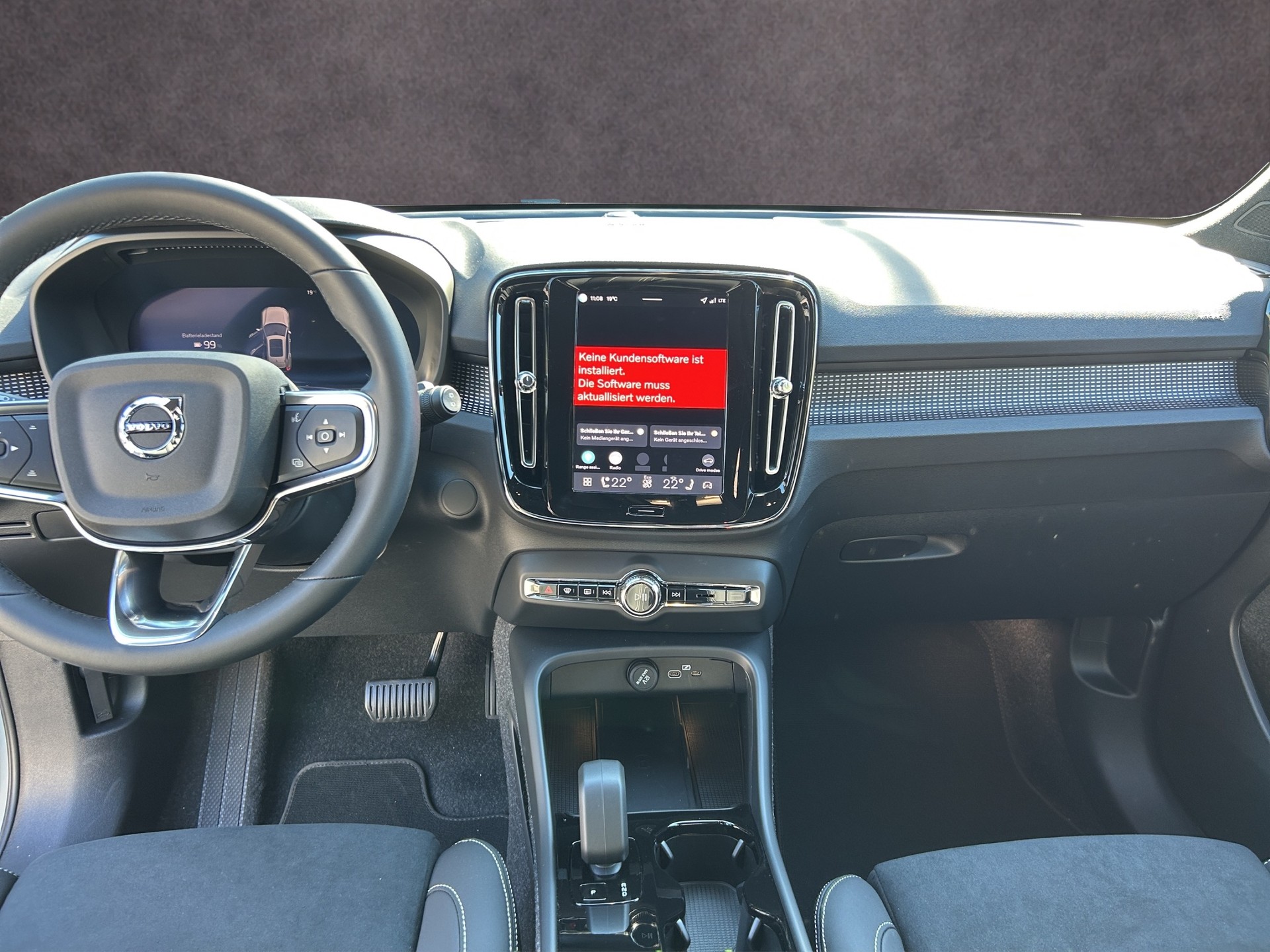 VOLVO EX40 Twin Black Edition AWD-image-10