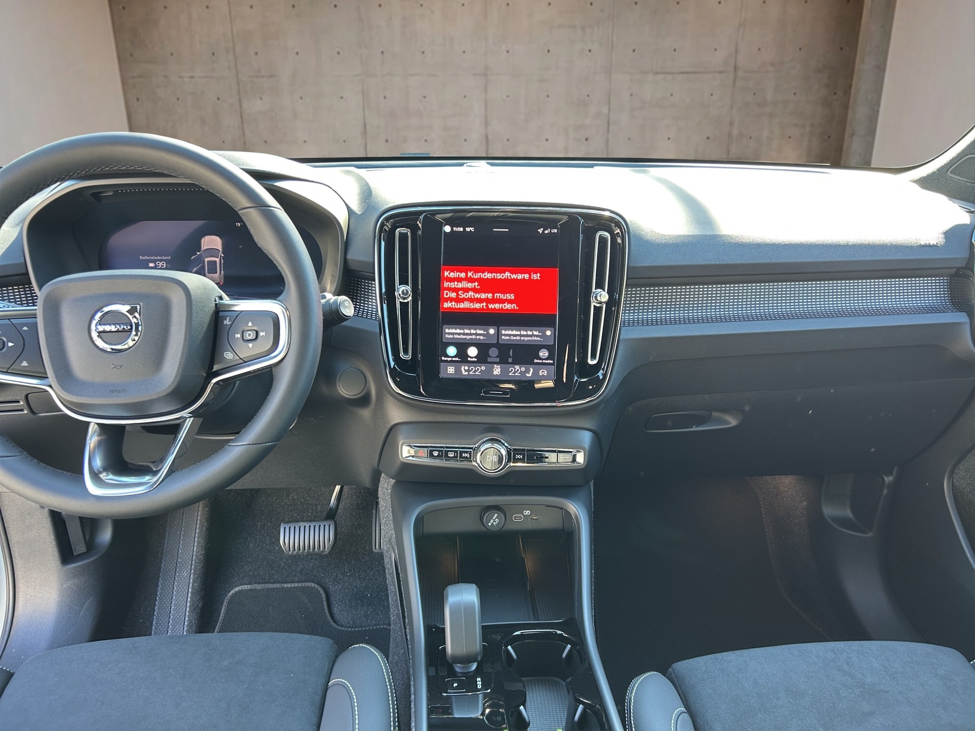 VOLVO EX40 Twin Black Edition AWD-image-9
