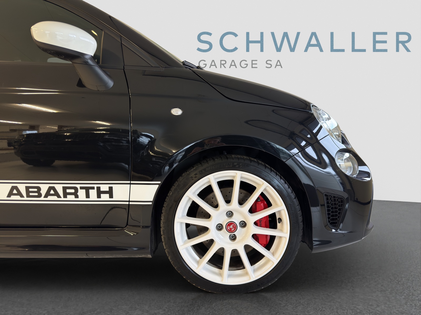 FIAT 500 Abarth 695 1.4 T-Jet Essesse Abarth-image-10