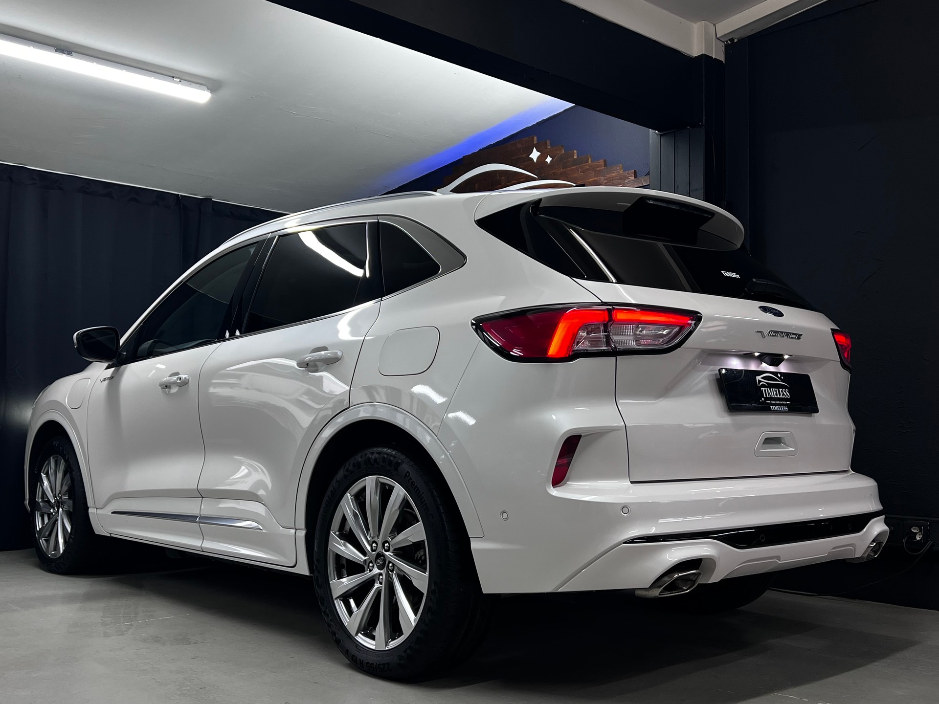 FORD Kuga 2.5 PHEV Vignale 2WD-image-4