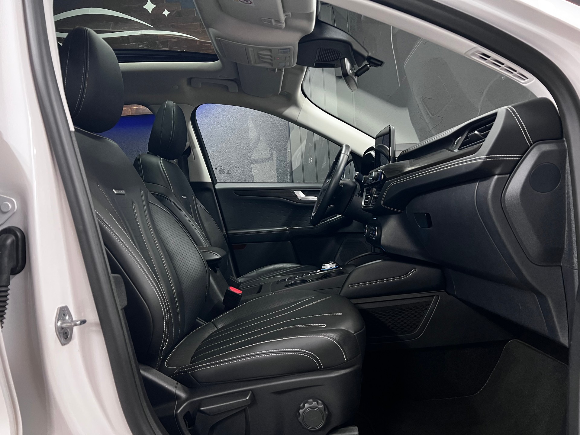 FORD Kuga 2.5 PHEV Vignale 2WD-image-14