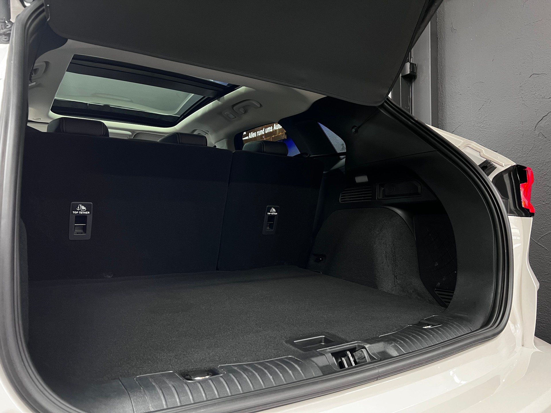 FORD Kuga 2.5 PHEV Vignale 2WD-image-6
