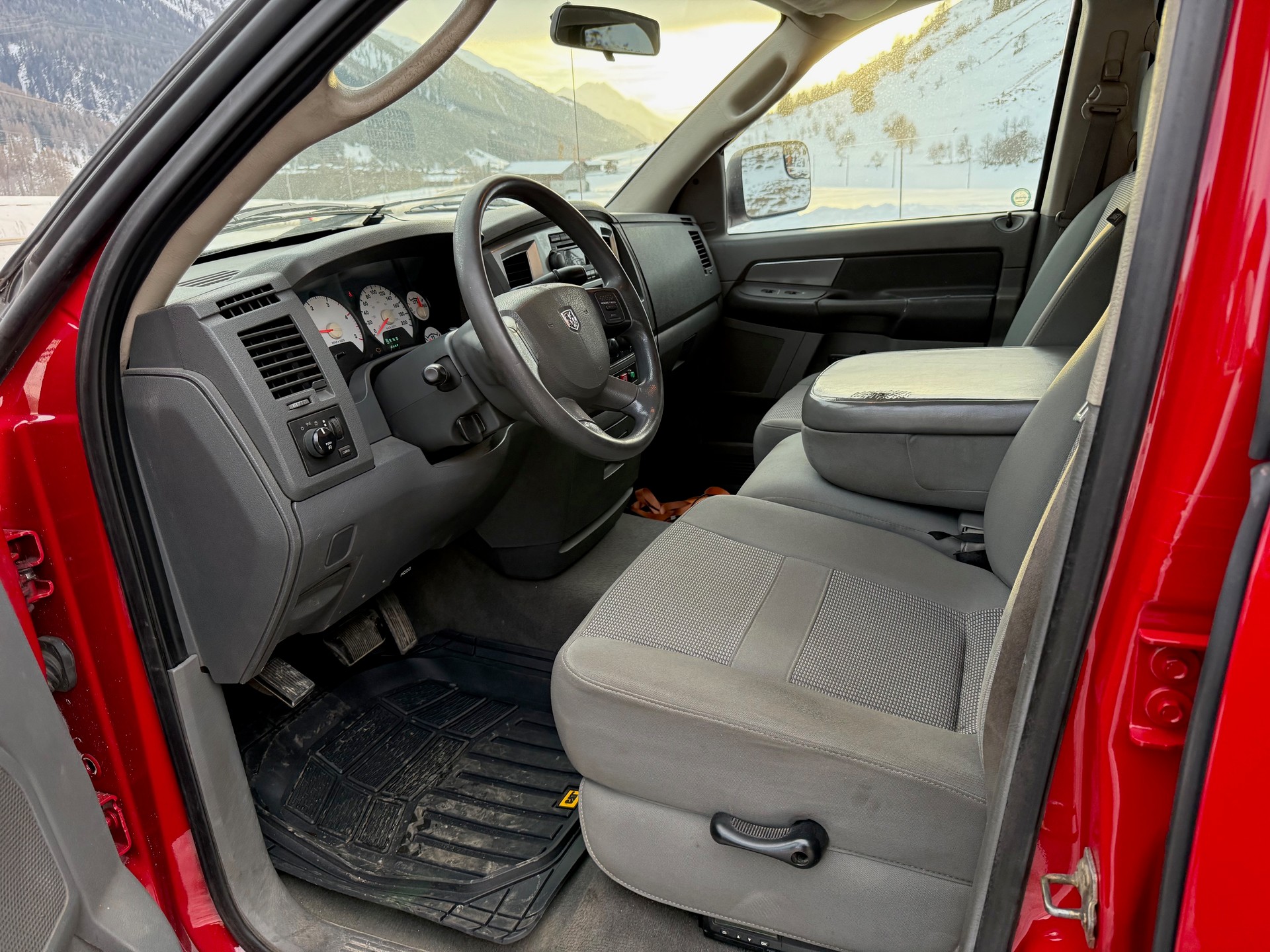 DODGE 2500 Cummins 6,7 Liter 10 tonnen AHL-image-4