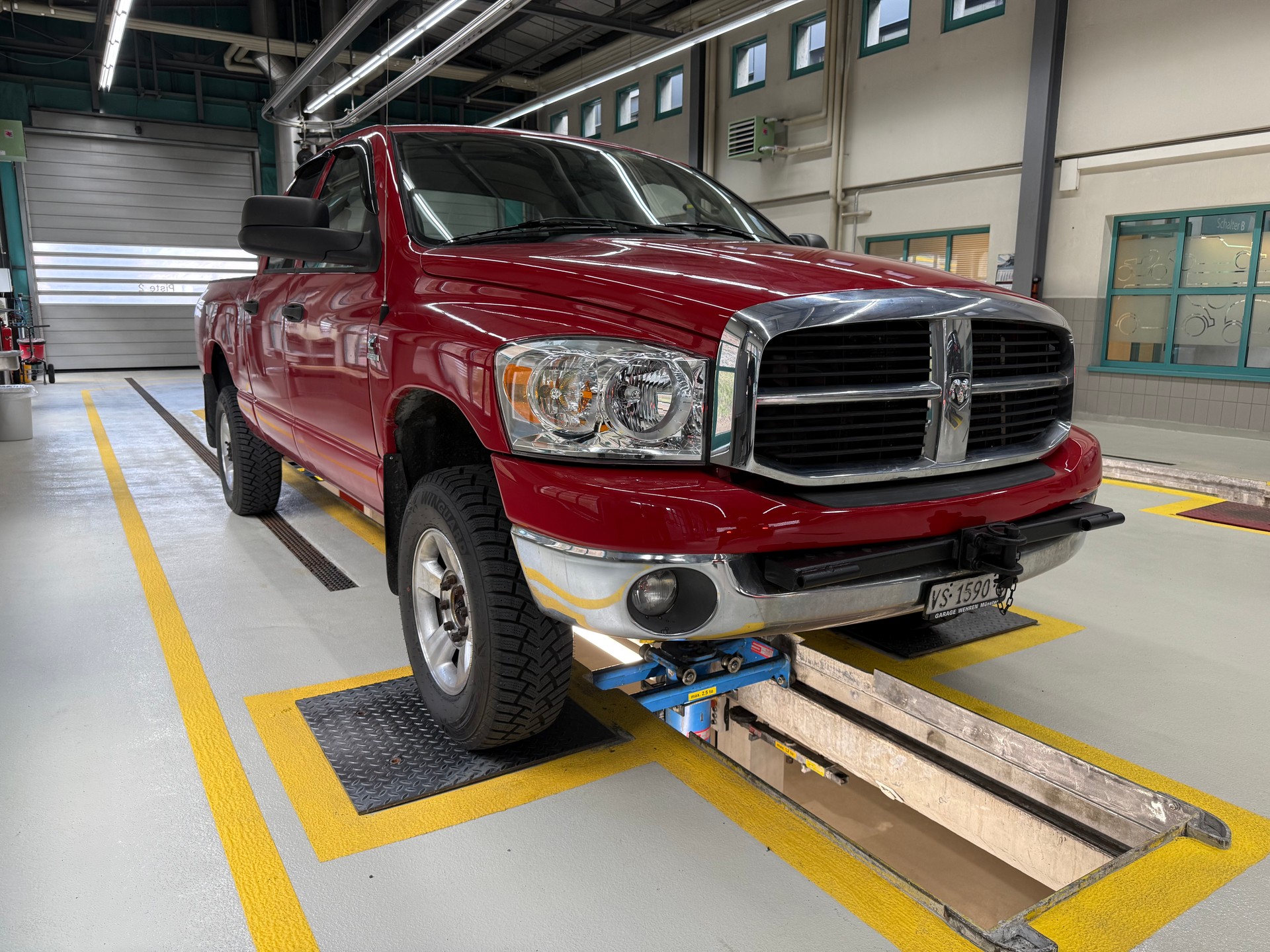 DODGE 2500 Cummins 6,7 Liter 10 tonnen AHL-image-3