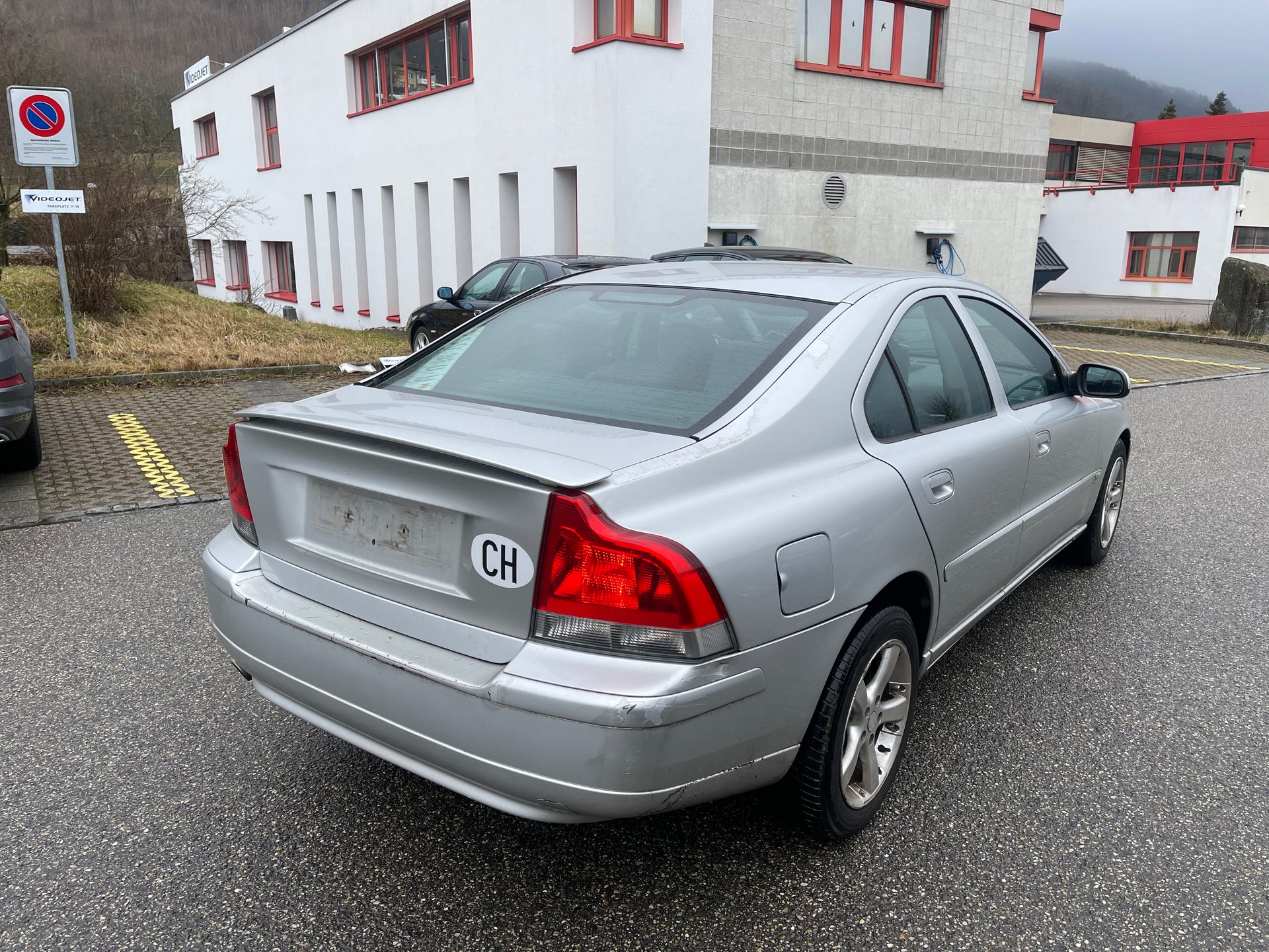 VOLVO S60 2.4T-image-4