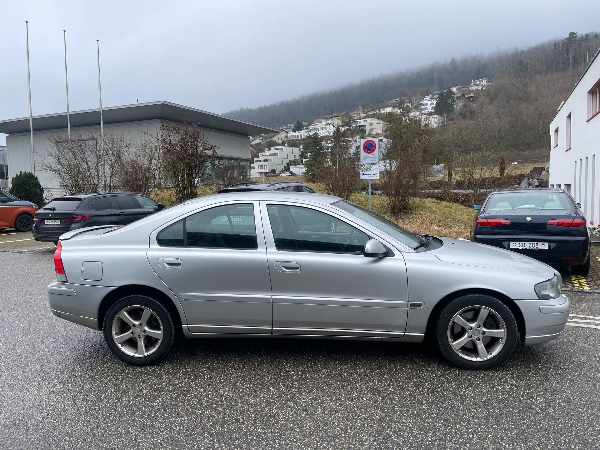 VOLVO S60 2.4T-image-6